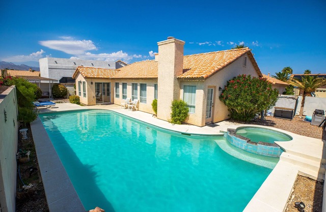 Luxury 1.9 SQ FT House, With Huge 46 FT Pool & Hot SPA