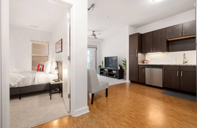 Luxury 1 Bedroom in Grandview