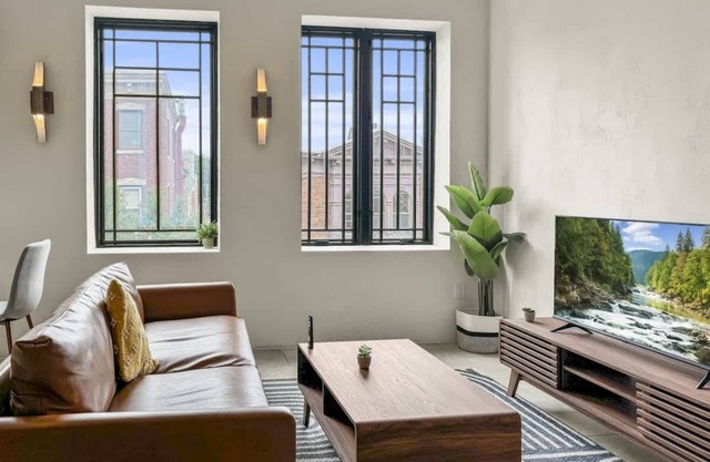 Luxury 1BD | 1 Bed | South St