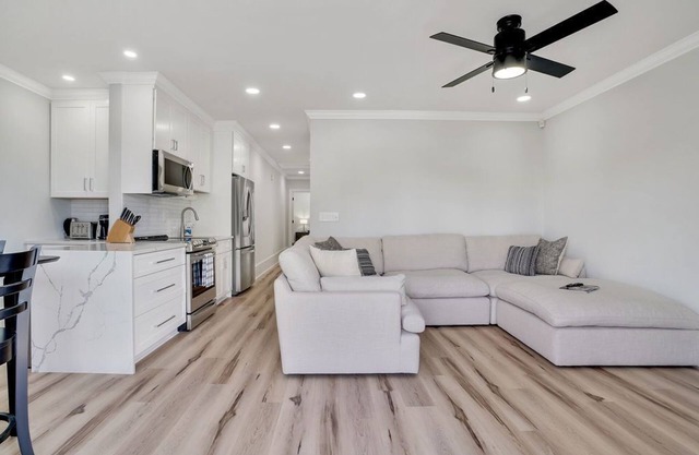 Luxury 2bd/2ba in Heart of Historic Downtown