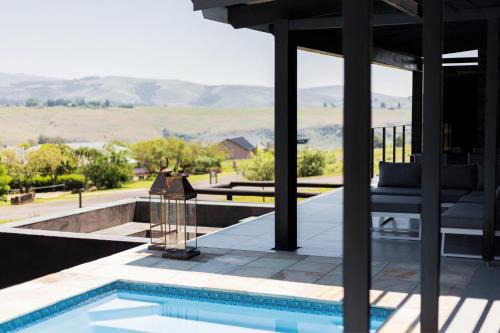 Luxury 4BR Drakensberg Home Private Pool and Braai