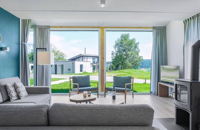 Luxury 8-person bungalow in the holiday park Landal Mont Royal