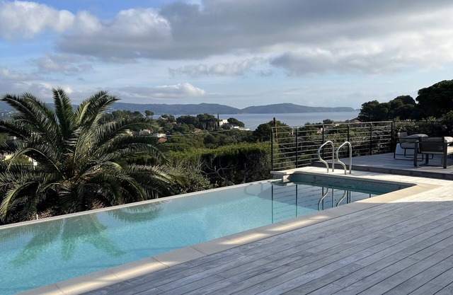Luxury and Modern villa with magnificent sea view & Gulf of Saint Tropez