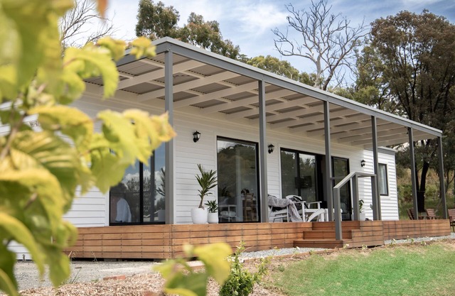 Luxury and seclusion in the Adelaide Hills with breathtaking views