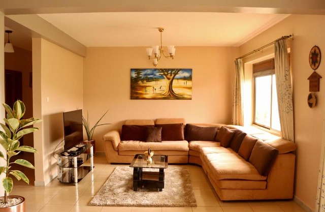 luxury Apartment near Entebbe Airport close to Kampla city