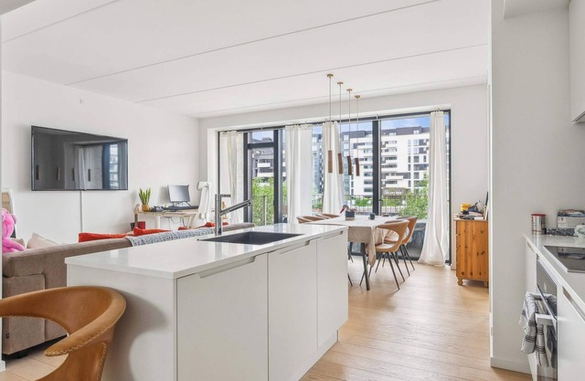 Luxury Apt with Harbor Views 1