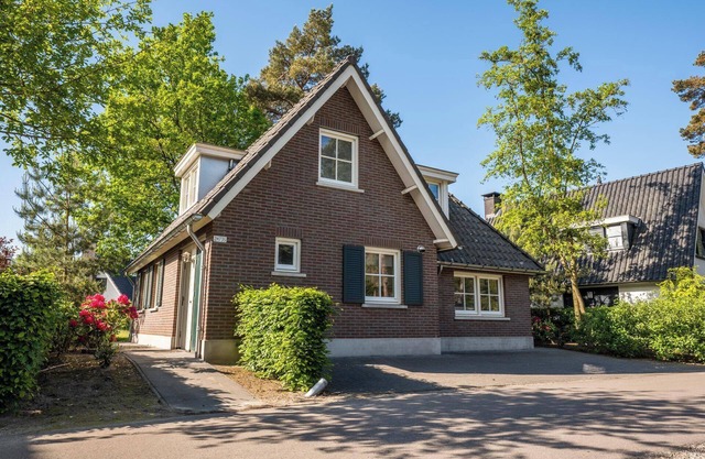 Luxury bungalow with underfloor heating and box spring beds