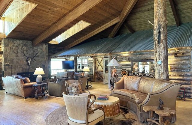 Luxury cabin located on a private ranch in Cloudcroft