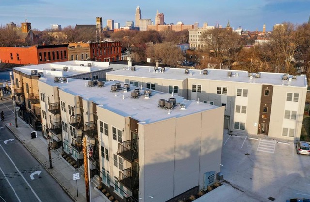 Luxury Condo 10 Minutes from First Energy Stadium C4
