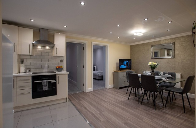 Luxury Ground Floor 2 Bedroom Apartment