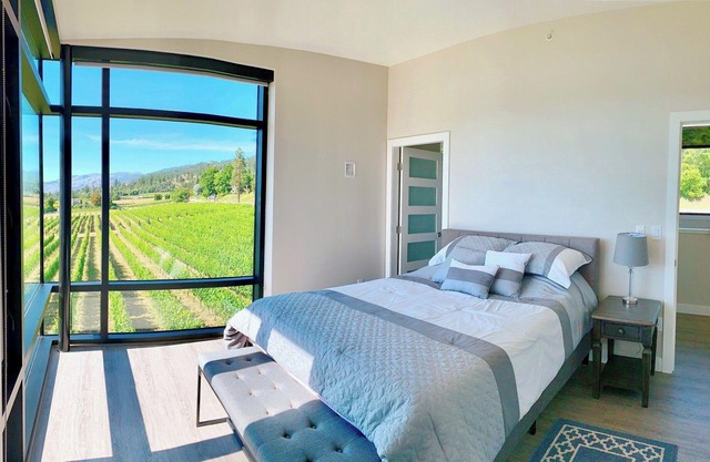Luxury Guest Suite at Moraine Winery with Vineyard and Lake Views