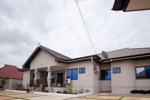 Luxury House in Trede Kumasi