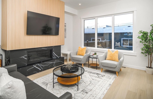 Luxury Inner City New Built & Garage & AC