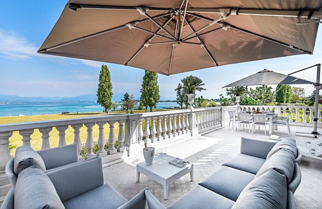 Luxury Lake Front Catullo A2 by Wonderful Italy