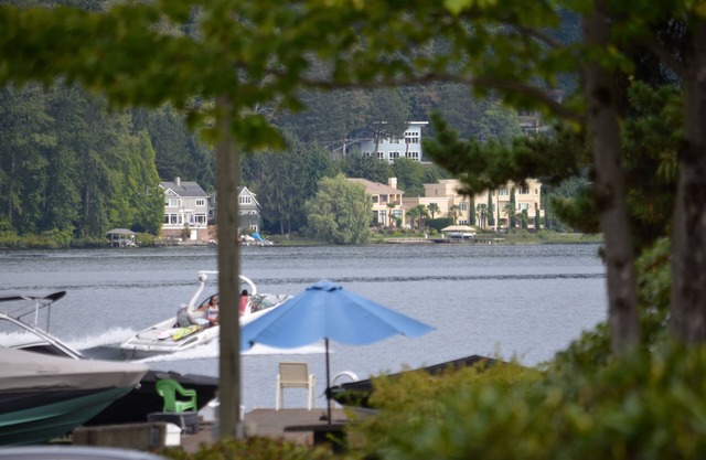 Luxury Lakefront MS Corporate Apartment with boat slip & lift included. Eagles!