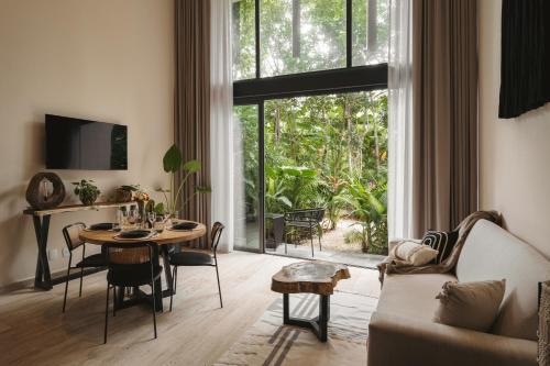 Luxury Loft with Pools, Gym, Rooftop Terrace and Panoramic Views