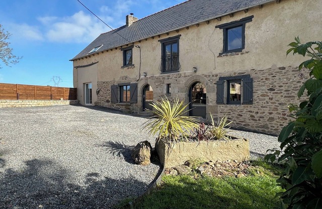 LUXURY MANOR HOUSE FOR 12 PEOPLE WITH INDOOR SWIMMING POOL