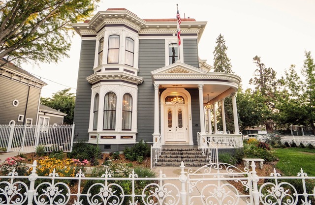 LUXURY MANSION DOWNTOWN NAPA