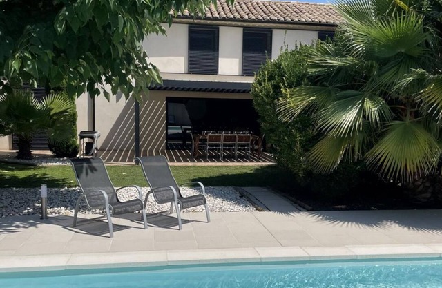 LUXURY MAS WITH SWIMMING POOL IN VILLAGE CENTER