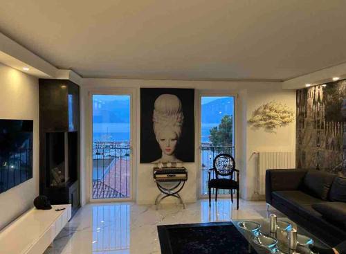 Luxury modern apartment on the lake