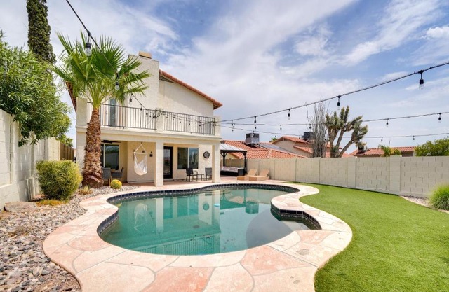 Luxury Mountain-View Phoenix Hideaway