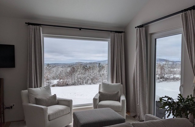 Luxury mountainside guest house overlooking the Camden Hills