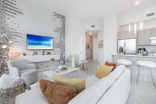 LUXURY NEW CONDO AT MIAMI DESIGN DISTRICT