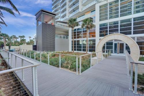Luxury Ocean View 2BR