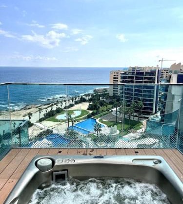 Luxury Penthouse with a Private Jacuzzi!