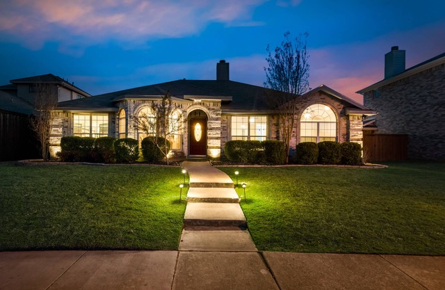 Luxury Pool Home with HotTubn