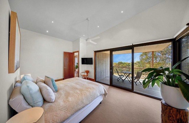 Luxury Retreat with Pool Spa and Ocean Views