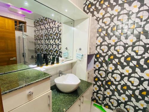 Luxury Stay Royal Villa Aerocity mohali