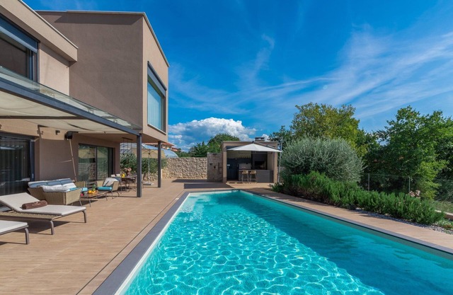 Luxury Villa Arcadia with Pool