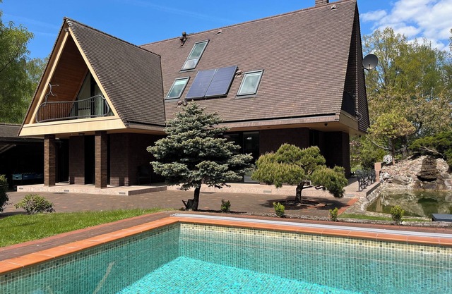 Luxury Villa for Relaxation