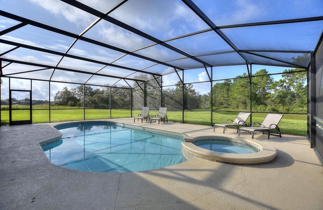 Luxury Villa, South West Facing Pool/Spa And Deck For All Day Sunshine!