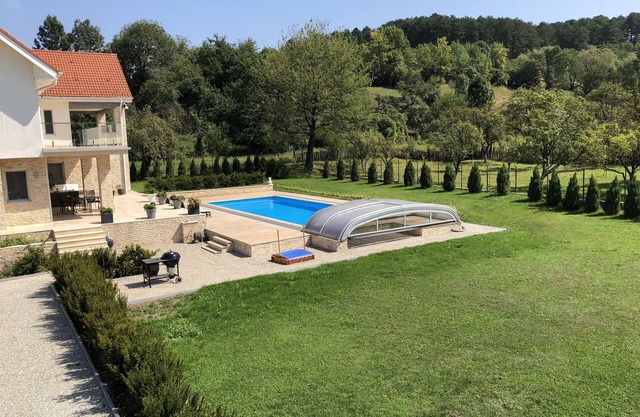 Luxury villa with heated swimming pool in a breathtaking natural environment.