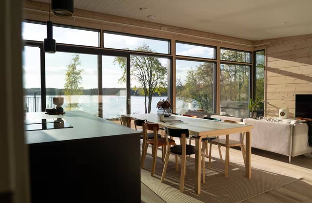 Luxury Waterfront Villa with a Private Jacuzzi