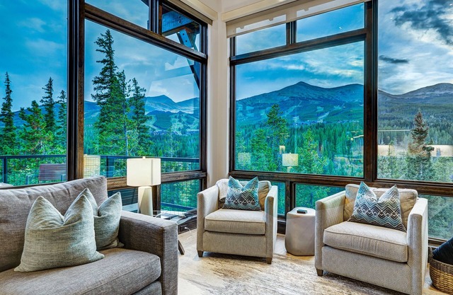 LuxuryHome Private HotTub Private Gondola Access OXYGEN System Stunning Views!