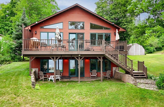 Lyman Fireside Lake House with Game Room