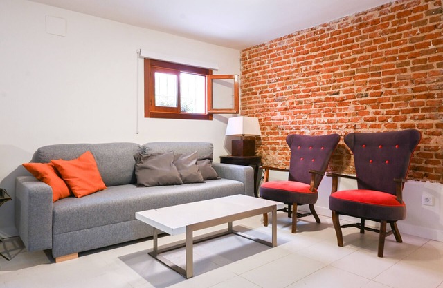 M (AXIII83) Hispanoamerica garden apartment