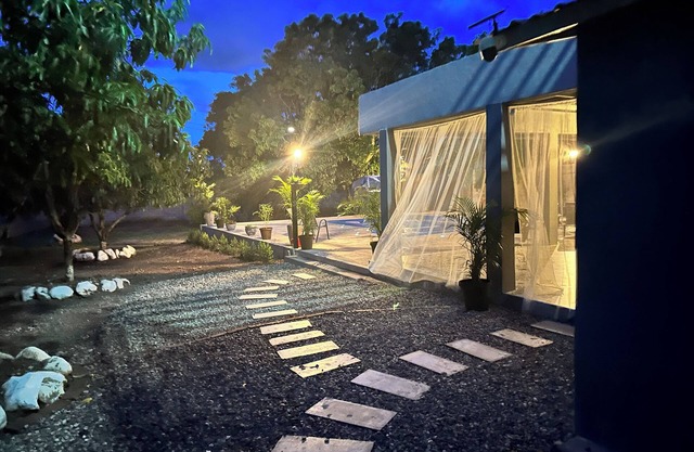 M&M Zavala Hotel and B&B