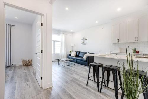 M11 Neat & Spacious 1BR in Heart of Plateau MTL