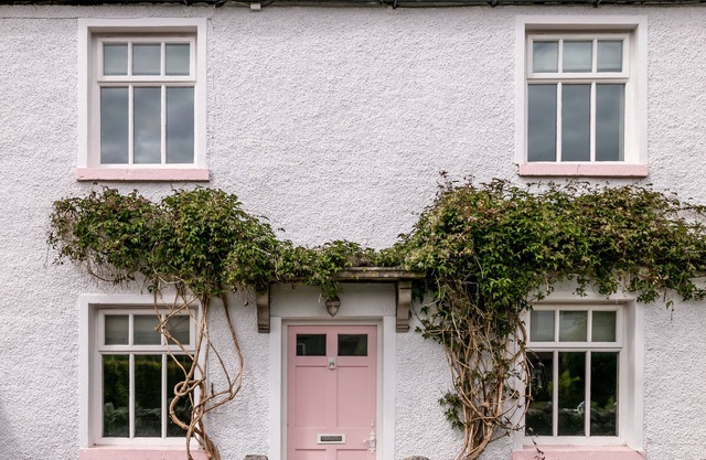 Maggie Puddle Cottage