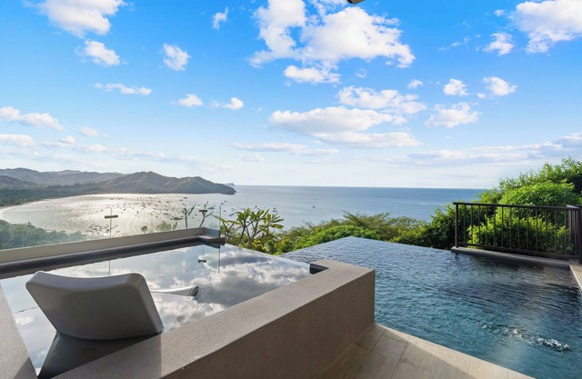 Magnificent Gated Home - Complimentary Vacation Planning - Perched Over The Pacific Ocean