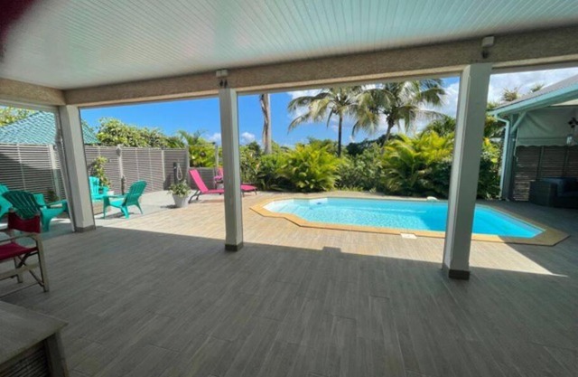 MAGNIFIQUE VILLA AVEC PISCINE ET JARDIN