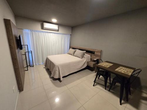 Maipú y Avenida Pellegrini con Parking privado opcional