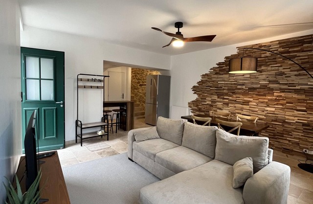 Maison au Cœur du Village, 100m², 3 Chambres, 2 Salles D'eau