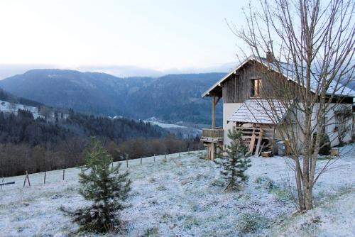 Maison chaleureuse à Vaucluse avec jardin spacieux 84 m²
