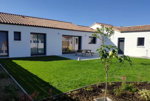 Maison neuve spacieuse - 6 pers - proche St Gilles
