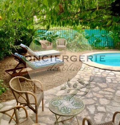 Maison provençale avec piscine